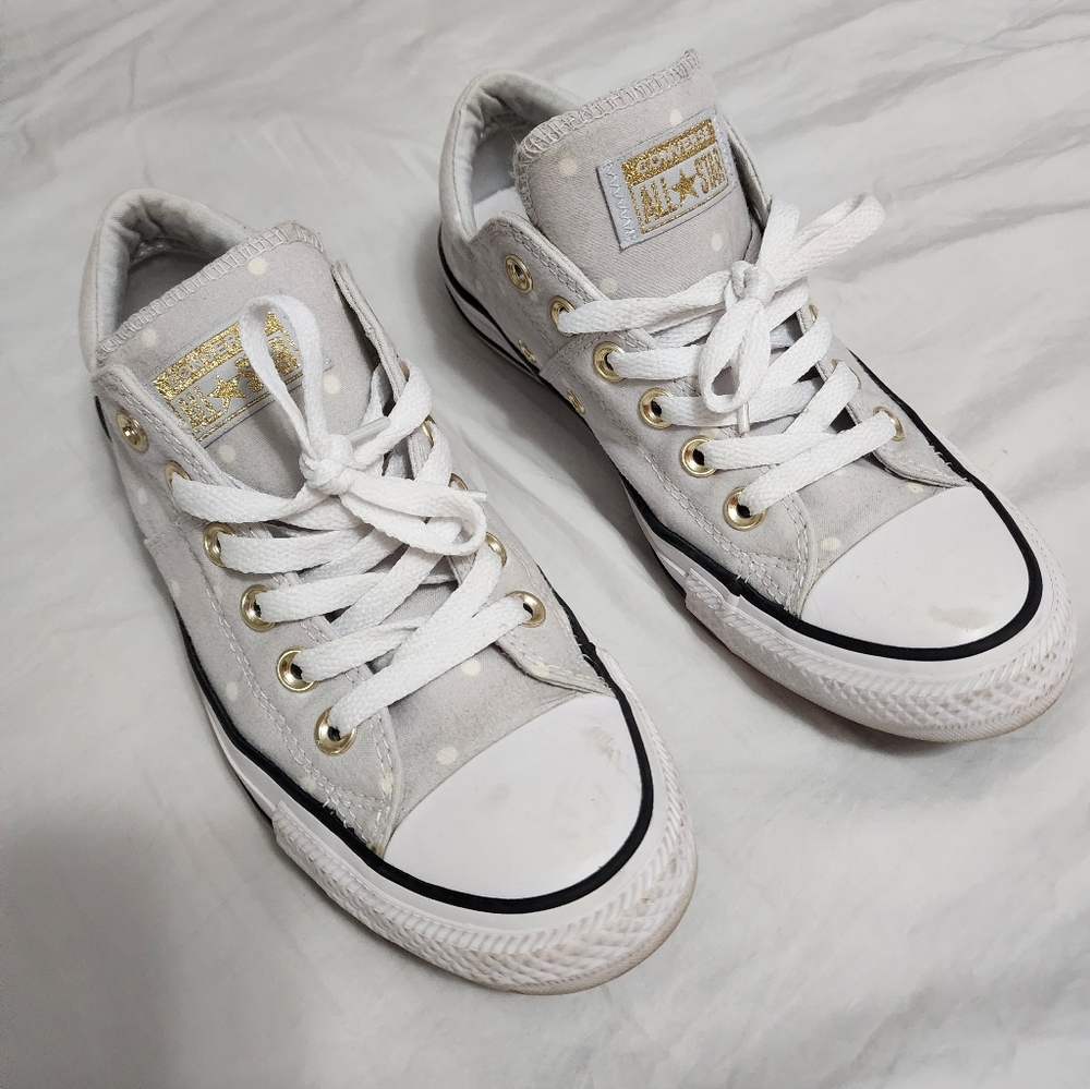 Converse gray polka dot